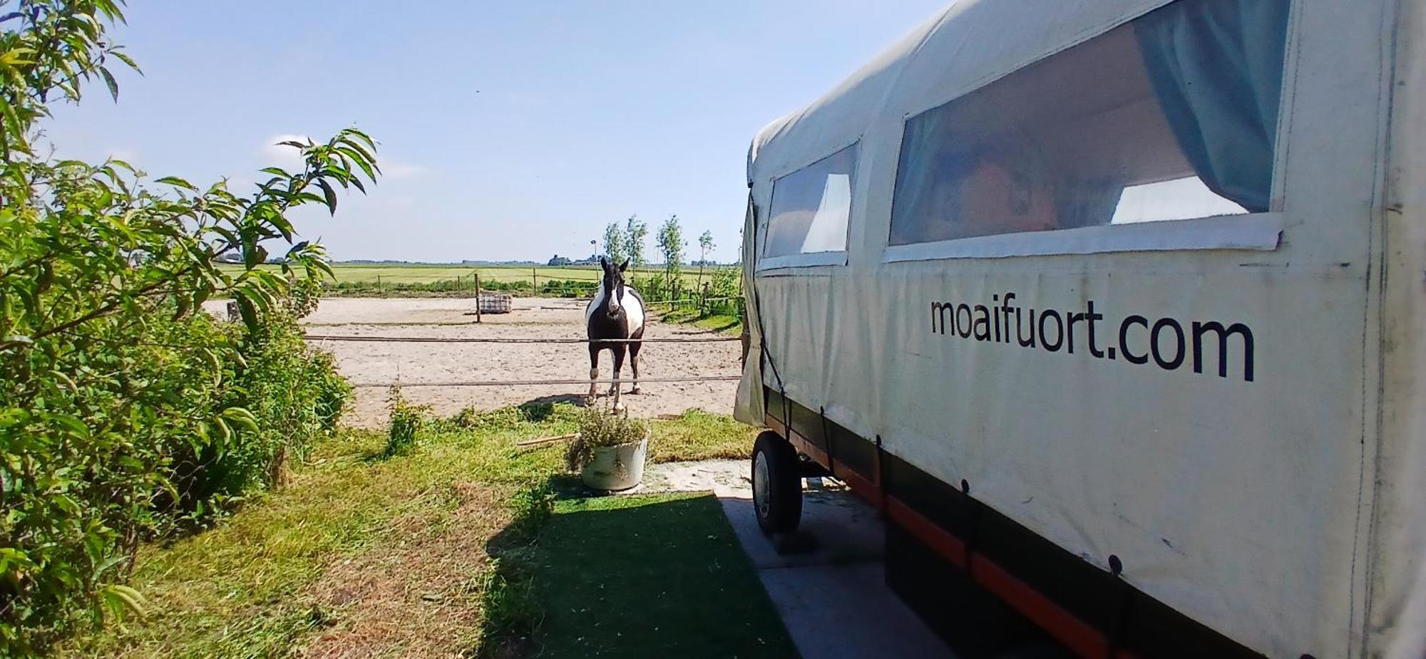 De Huifkar, Trekkershut Bij Sneek Hotel Hommerts Luaran gambar
